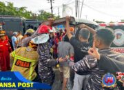 Aksi Sigap Prajurit TNI AL Bantu Padamkan Si Jago Merah di Balikpapan