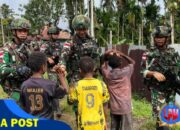 Anjangsana Penuh Kasih Satgas Yonif 126/KC: Bermain, Berbagi, dan Peduli Kesehatan Warga Kombut