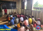 Sekolah Rusak Tak Jadi Halangan, Satgas Yonif 126/KC Pos Inggembit Ajar Anak-Anak Calistung di Perbatasan Papua