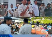 Bang Ara dan Bupati Majalengka Langsung Salurkan Sapi Kurban kepada Warga