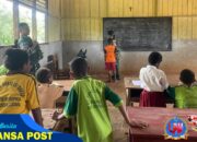 Satgas Yonif 126/KC Pos Kalikao Ajak Anak-anak SD YPPK Santo Sidorus Waropko Belajar dengan Ceria