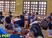 TNI Tanamkan Wawasan Kebangsaan dan Asah Kemampuan Berhitung di SMP Krounjendit Mindiptana