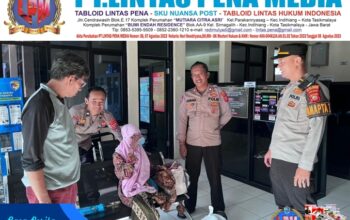 ‎Humanis di Balik Seragam: Polisi Antar Ibu Lansia Pulang ‎‎