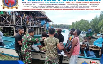 Satgas TMMD Tunjukkan Kepedulian dengan Evakuasi Warga Sakit