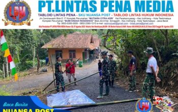 Satgas TMMD Ke-129 Kodim 0612/Tasikmalaya Bersama  Warga Gptpng Royong Bersihkan Jalan Desa Parungponteng