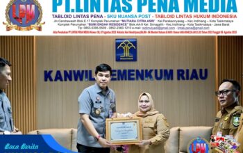 Bupati Bengkalis Terima Penghargaan Pengelolaan JDIHN Terbaik Kedua dari Kakanwil Kementerian Hukum Riau