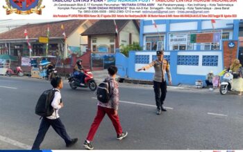 Jamin Keselamatan Anak Sekolah, Personil Polsek Cikijing Laksanakan Gatur Pagi
