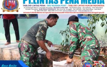 Satgas TMMD Ke-129 Kodim 0612/Tasikmalaya dan Warga Rawat Masjid Arrohmat dari Kaca hingga Puing