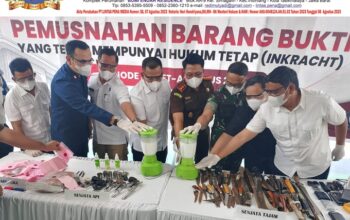 Kejari OKI Musnahkan Narkotika hingga Senjata Api dari Perkara Inkracht