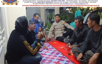 Jalin Silaturahmi, Ps. Panit Binmas dan Bhabinkamtibmas Polsek Cikijing Sambangi Tokoh Pemuda Desa Cilangcang