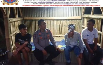 Sambang Satkamling, Personel Polsek Cikijing Perkuat Keamanan dan Kewaspadaan Warga