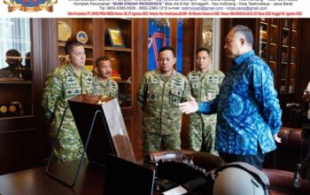 Wadan Kodiklat TNI Anjangsana Ke Kediaman Marsekal TNI (Purn) Fadjar Prasetyo