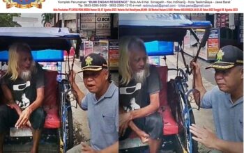 Abah Anton Charliyan: “Pak Ubad Berusia 82 Tahun  Masih Menggayuh Becak di Kota Tasikmalaya Layak Menerima Bantuan Becak Listrik”