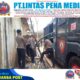 Water Cannon Polres Tasikmalaya Kota Salurkan 6.000 Liter Air Bersih ke Pesantren Miftahul Huda.